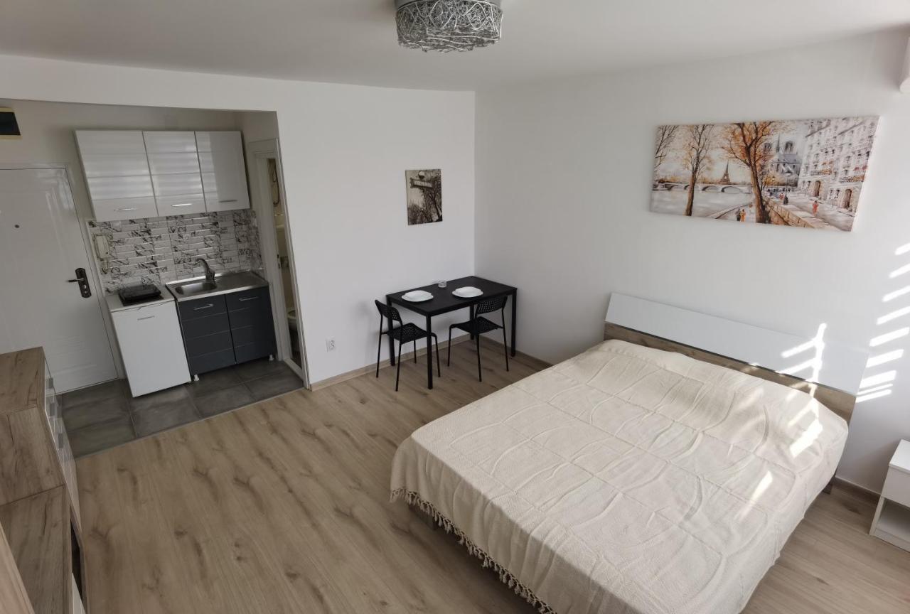 贝尔格莱德Apartman Lena Banovo Brdo公寓 外观 照片